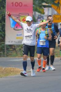 BIB: 100, 1818
                            <button type="button" onclick="openModal(9917890)" class="btn btn-primary btn-sm float-right btn-popup" data-toggle="modal" data-target=".modal-high-quality">
                        <i class="fas fa-shopping-cart"></i> Add to Cart
                    </button>
                                            <button type="button" onclick="isThisMe(9917890, true)" class="btn btn-success btn-sm float-right btn-popup btn-isme hidden" data-toggle="tooltip" data-placement="bottom" title="นี่คือรูปของคุณใช่ไหม คลิกที่นี่เพื่อเอาเข้าอัลบั้ม">
                        <i class="fas fa-plus"></i> Add to album
                    </button>
                    <button type="button" onclick="isThisMe(9917890, false)" class="btn btn-warning btn-sm float-right btn-popup btn-isnotme hidden">
                        <i class="fas fa-ban"></i> Remove from album
                    </button>